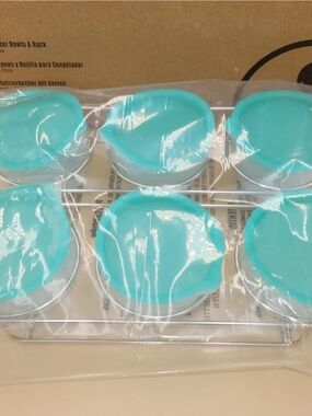 Pampered Chef Mini Freezer Bowls with Turquoise Lids New In Box With Rack